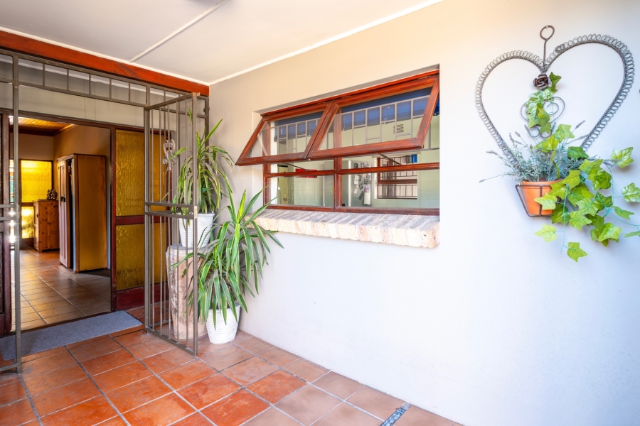 4 Bedroom Property for Sale in Bergsig Western Cape